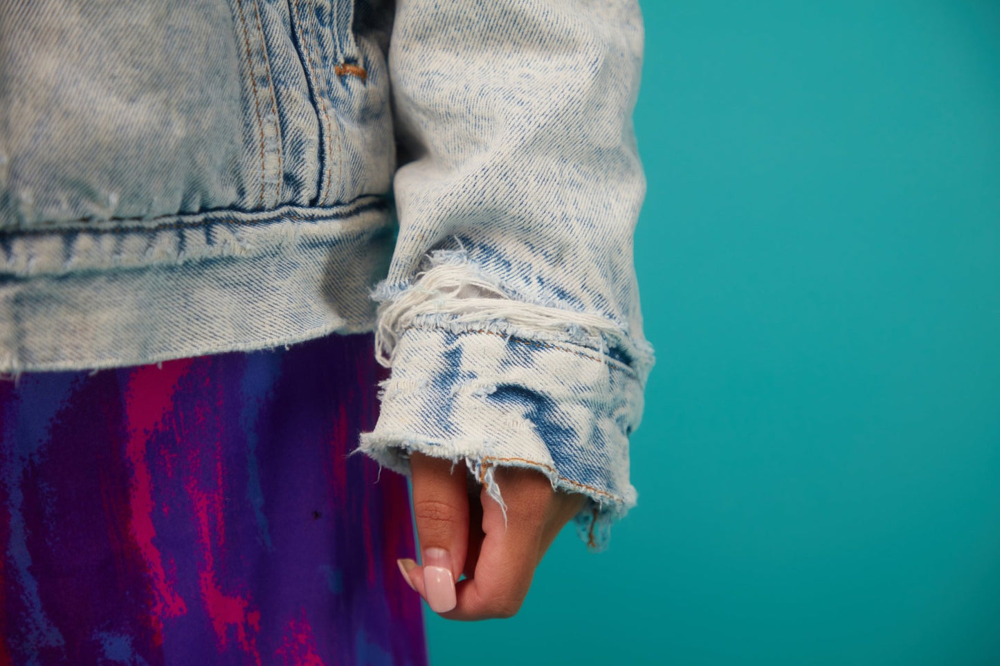 Women's Light Blue Jean Jacket with Faux Fur Lining - VinCo Apparel