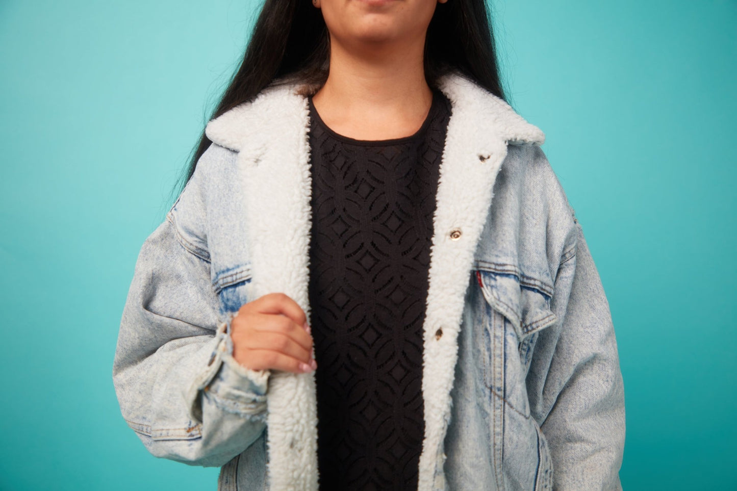 Women's Light Blue Jean Jacket with Faux Fur Lining - VinCo Apparel